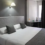 Отель Alda Centro