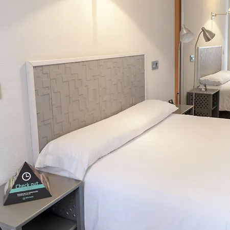 Отель Alda Centro