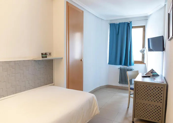 Отель Alda Centro