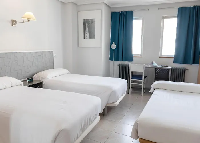 Отель Alda Centro