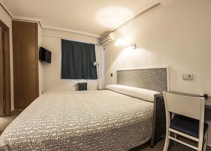 Отель Alda Centro